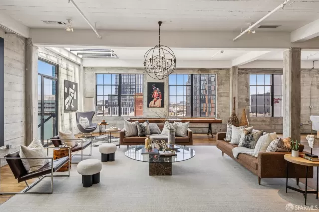 MLS: 425048754 Condo For Sale