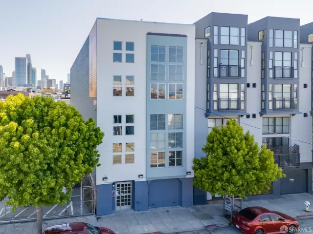 MLS: 425048875 Condo For Sale