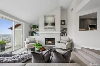 Photo #4: 425049331 Listing