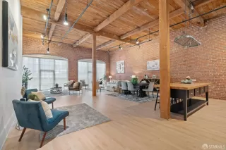 Photo #4: 425049559 Listing 