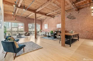 Photo #5: 425049559 Listing 