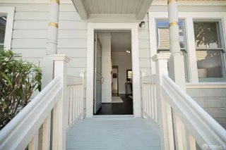 Photo #3: 425049873 Listing