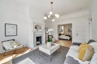 Photo #6: 425049937 Listing