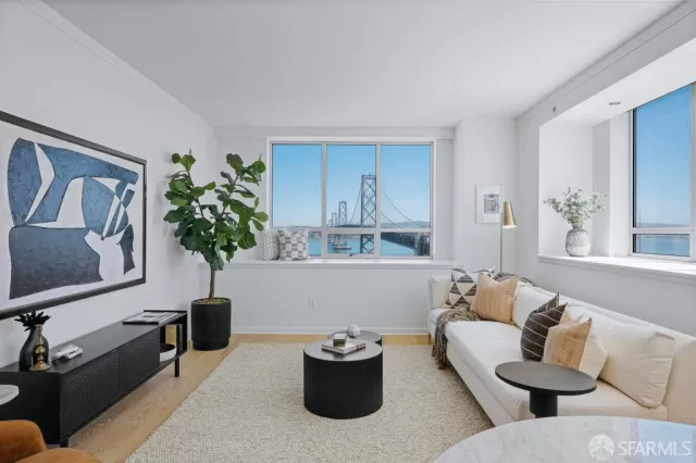 MLS: 425050343 Condo For Sale