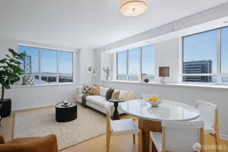 Photo #2: 425050343 Listing