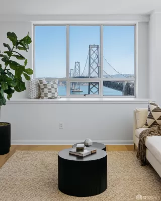 Photo #5: 425050343 Listing