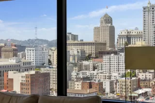 Photo #2: 425050389 Listing