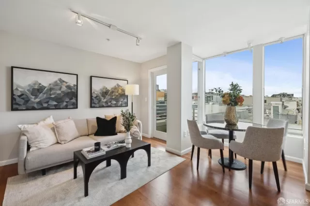 MLS: 425050547 Condo For Sale