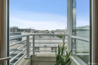 Photo #5: 425050547 Listing