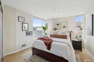 Photo #6: 425050547 Listing