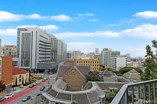 Photo #4: 425051539 Listing