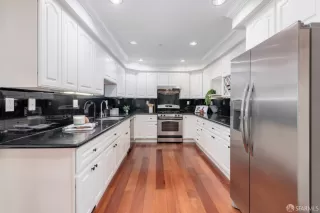 Photo #5: 425052135 Listing