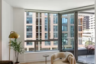 Photo #2: 425052251 Listing 