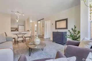 Photo #2: 425052512 Listing