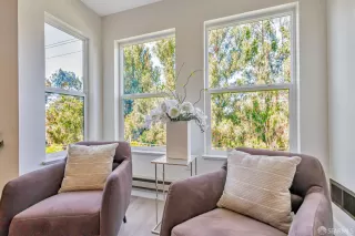 Photo #5: 425052512 Listing