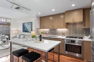 Photo #4: 425052643 Listing 