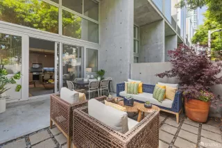 Photo #2: 425052747 Listing 