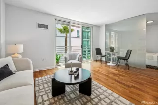 Photo #3: 425052919 Listing