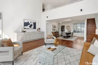 Photo #3: 425053258 Listing