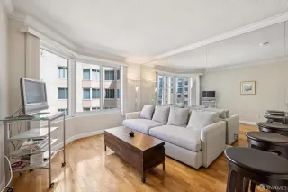 Photo #5: 425053273 Listing 