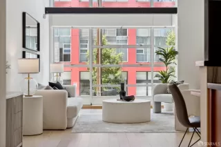 Photo #4: 425054267 Listing 