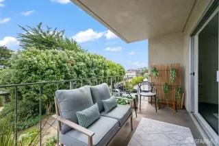 Photo #4: 425054277 Listing 