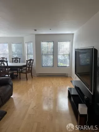 Photo #5: 425054891 Listing