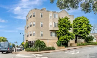 Photo #2: 425054912 Listing