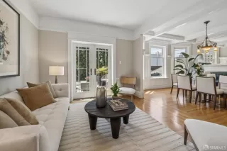 Photo #1: 425055096 Listing 