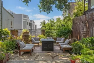 Photo #6: 425055096 Listing 