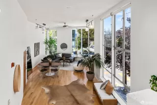 Photo #2: 425055133 Listing 