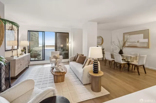 MLS: 425055439 Condo For Sale