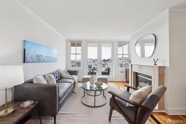 MLS: 425055641 Condo For Sale