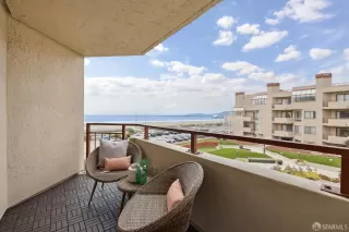 Photo #5: 425055769 Listing 