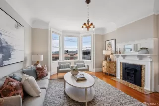 Photo #1: 425056588 Listing