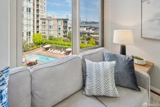 Photo #6: 425056923 Listing 