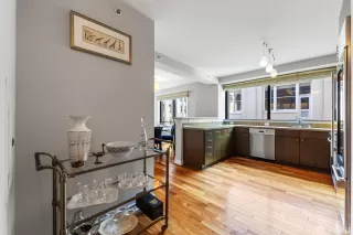 Photo #5: 425057127 Listing 