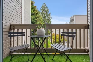 Photo #4: 425057350 Listing 