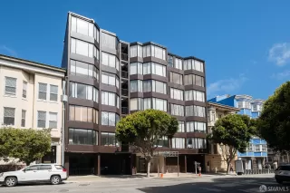 Photo #2: 425057401 Listing 