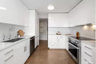 Photo #3: 425057413 Listing 