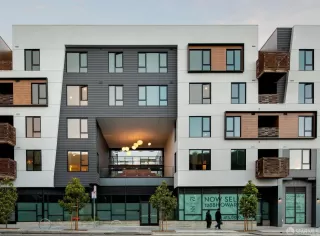 Photo #1: 425057452 Listing