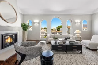 Photo #1: 425057466 Listing 