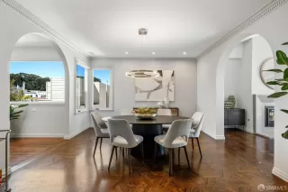 Photo #2: 425057466 Listing 