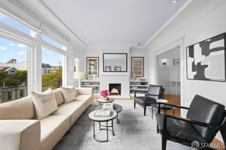 Photo #3: 425057738 Listing