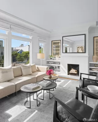 Photo #5: 425057738 Listing