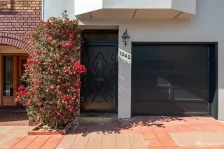 Photo #3: 425057739 Listing