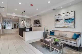 Photo #3: 425057767 Listing 