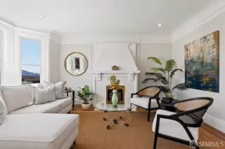 Photo #3: 425057912 Listing