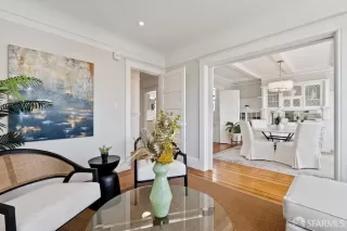 Photo #6: 425057912 Listing