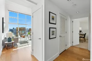 Photo #3: 425057988 Listing 